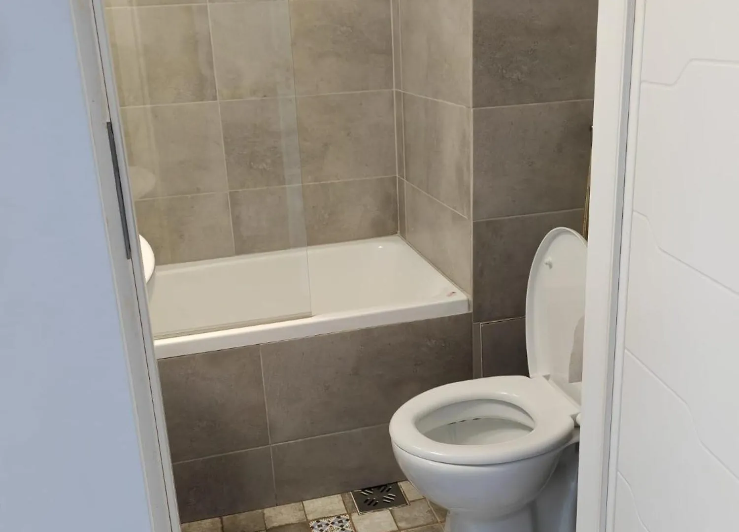 Yellow Apartment In 부쿠레슈티